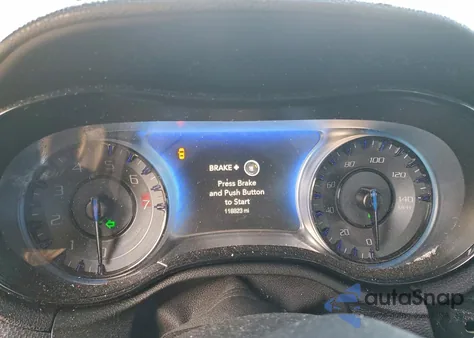 2015 Chrysler 300 S z USA, uszkodzony, nr VIN 2C3CCAGGXFH882977